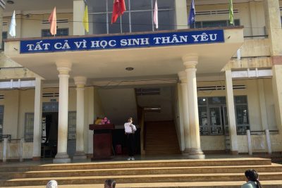 Kể chuyện dưới cờ